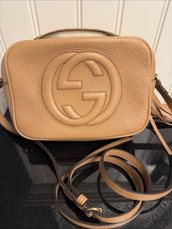 Gucci Handbags - Gucci Tan Pebbled Leather Crossbody Camera Bag
